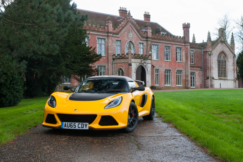 Illustration for article titled The Lotus Exige Sport 350: Plaid Seats And A Sexy Manual? Sold